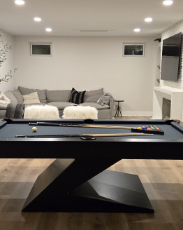MODEL BLACK ONYX POOL TABLE
